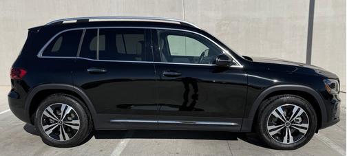 2025 Mercedes-Benz GLB 250 