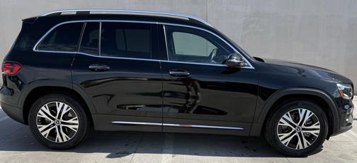 2024 Mercedes-Benz GLB 250 