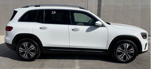 2025 Mercedes-Benz GLB 250 