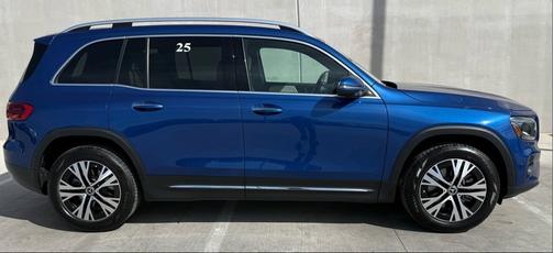 2025 Mercedes-Benz GLB 250 