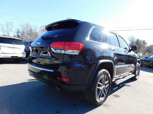 Diamond Black Crystal Pearlcoat 2018 Jeep Grand Cherokee Limited
