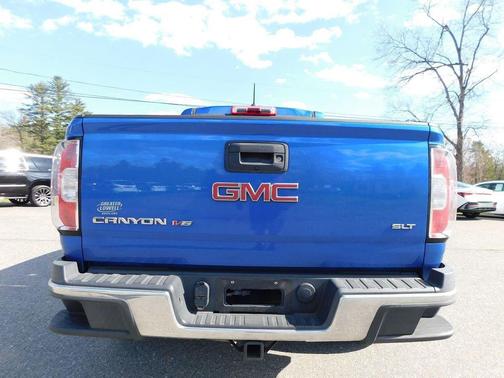 Marine Blue Metallic 2018 GMC Canyon SLT