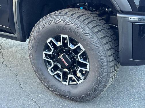 2026 GMC Sierra 2500 AT4X