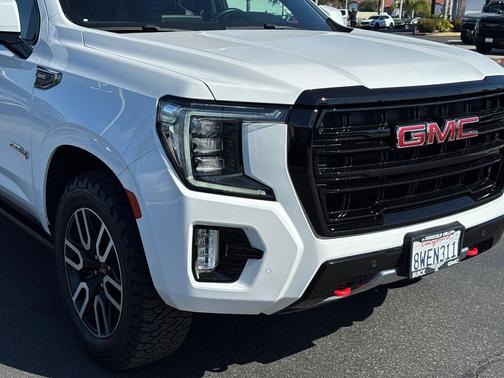 2021 GMC Yukon 4WD AT4