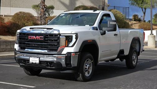 Summit White 2025 GMC Sierra 2500 Pro
