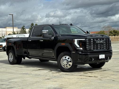 2026 GMC Sierra 3500 Denali