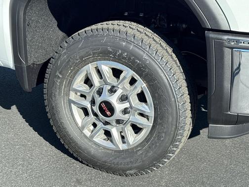 Summit White 2026 GMC Sierra 2500 Pro