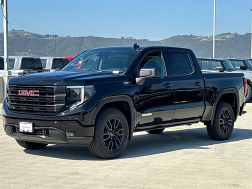 2025 GMC Sierra 1500 Elevation