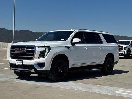 Summit White 2026 GMC Yukon XL 4WD Elevation