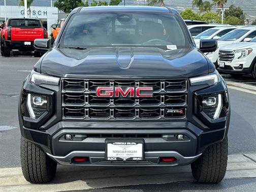 2025 GMC Canyon Base