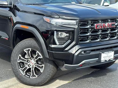 2025 GMC Canyon Base