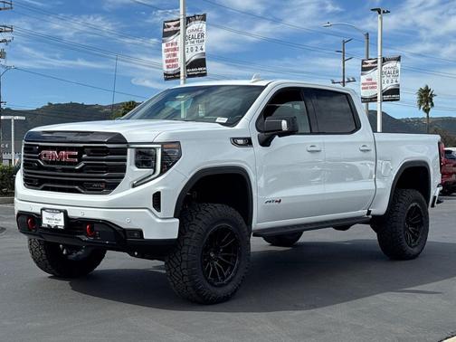 2026 GMC Sierra 1500 AT4