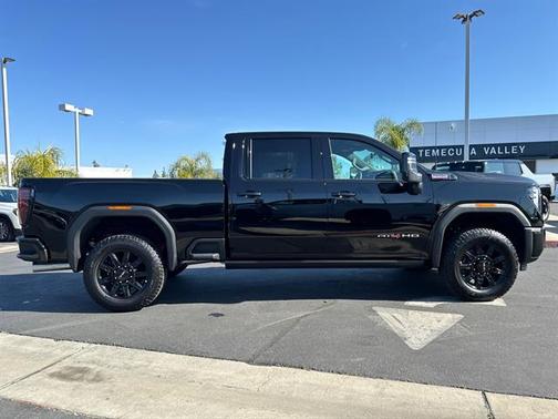 2025 GMC Sierra 2500 AT4