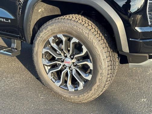 Onyx Black 2026 GMC Canyon Denali