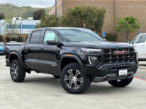 2025 GMC Canyon AT4
