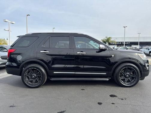 2017 Ford Explorer Platinum