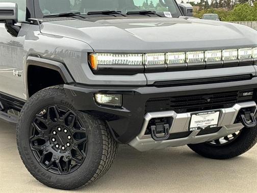 2025 GMC HUMMER EV SUV 2X