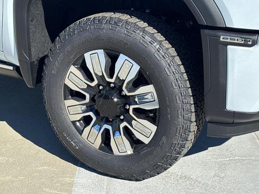 2026 GMC Sierra 2500 Denali