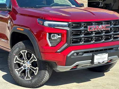 2025 GMC Canyon Base