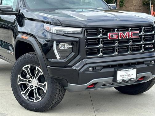 2025 GMC Canyon AT4