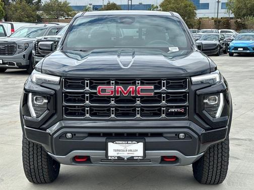 2025 GMC Canyon AT4