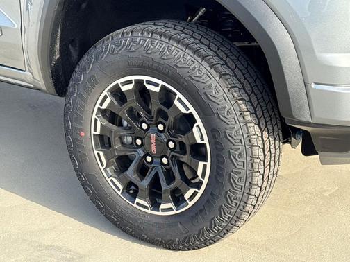 Sterling Metallic 2026 GMC Canyon AT4