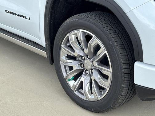 Glacier White Tricoat 2026 GMC Sierra 1500 Denali