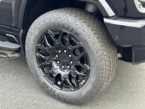 2025 GMC HUMMER EV Pickup 2X