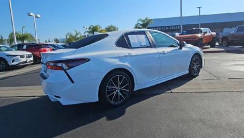 2024 Toyota Camry Hybrid SE