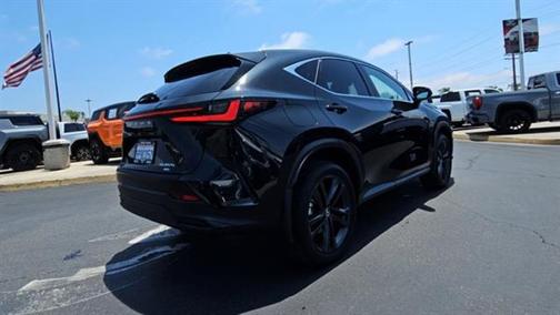 2025 Lexus NX 450h+ Luxury