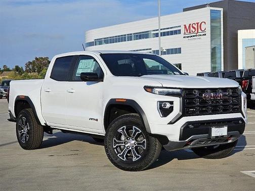 2024 GMC Canyon AT4