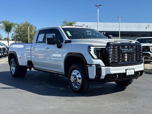 2025 GMC Sierra 3500 Denali