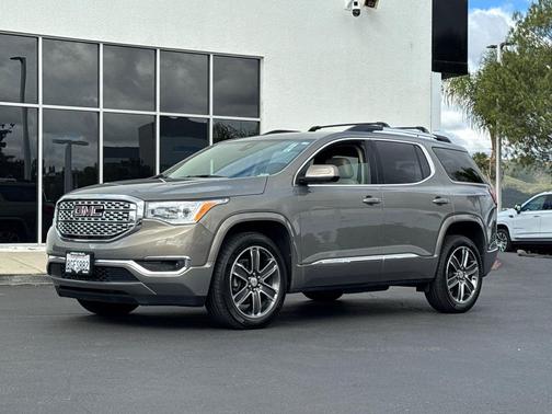 Pepperdust Metallic 2019 GMC Acadia Denali