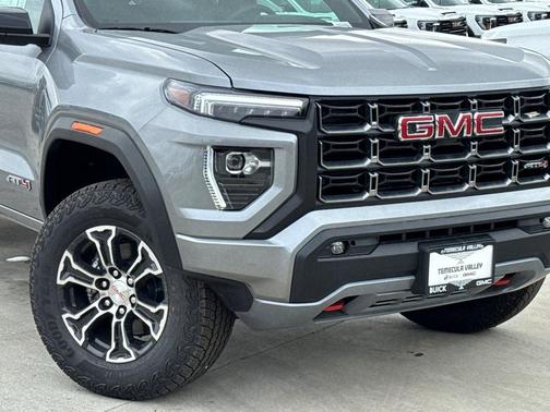 2025 GMC Canyon AT4
