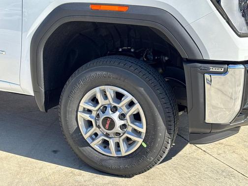 Summit White 2026 GMC Sierra 2500 Pro