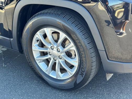 2020 Jeep Cherokee Latitude