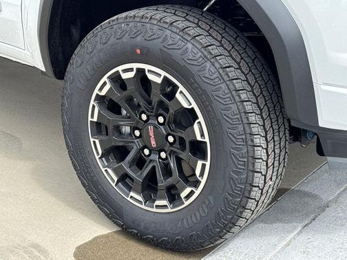 Summit White 2026 GMC Canyon AT4