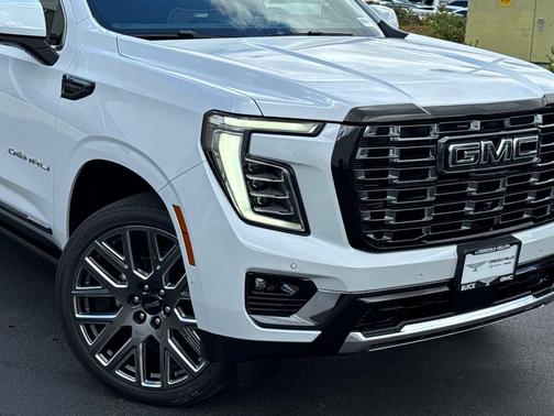 Glacier White Tricoat 2026 GMC Yukon XL Denali Ultimate