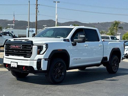 2025 GMC Sierra 2500 AT4