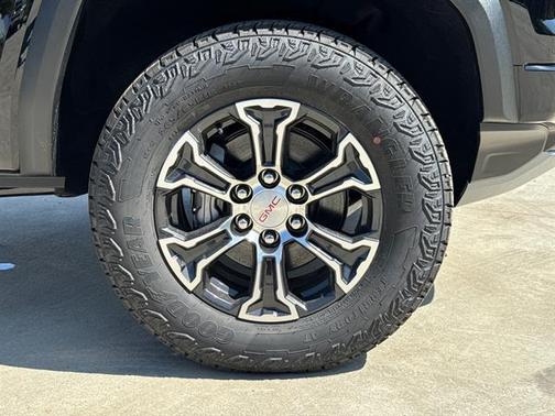 2025 GMC Canyon Base