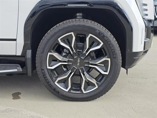 2025 GMC Sierra EV Max Range Denali