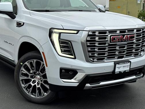 Glacier White Tricoat 2026 GMC Yukon XL Denali