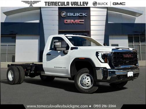 Summit White 2026 GMC Sierra 2500 Pro