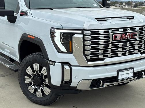 Glacier White Tricoat 2026 GMC Sierra 2500 Denali