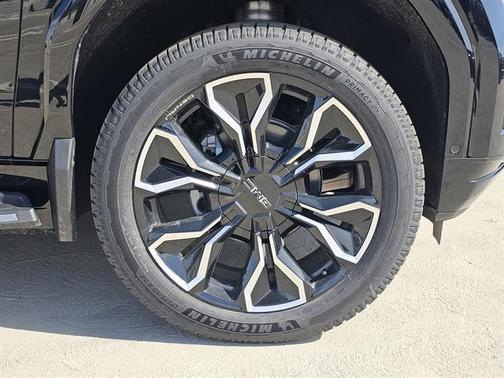 2025 GMC Sierra EV Max Range Denali