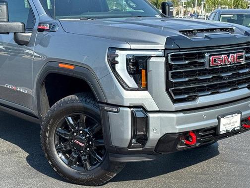 2025 GMC Sierra 2500 AT4