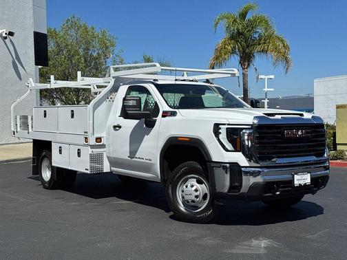 Summit White 2025 GMC Sierra 3500 Base