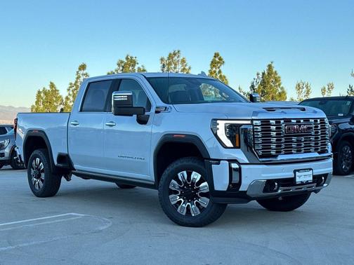 Glacier White Tricoat 2026 GMC Sierra 2500 Denali
