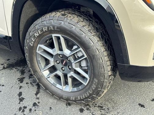 2026 GMC Terrain AWD AT4