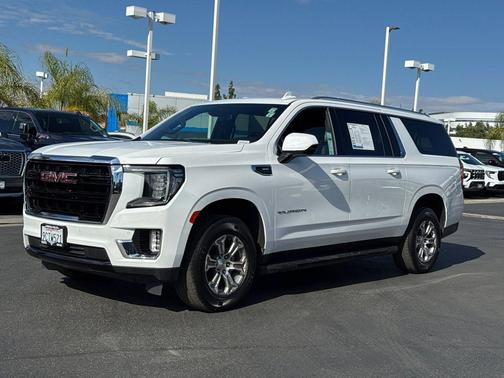 2023 GMC Yukon XL SLE